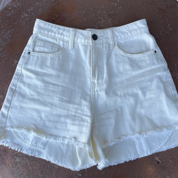 Treasure & bond Cream high-rise shorts with frayed hem sz 27 - Picture 2 of 4